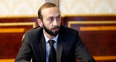 Mirzoyandan jurnalistə: Çeynənmiş sual...